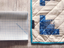 Load image into Gallery viewer, Pre-Cut Quickscreen Square Log Cabin Quilt Pack